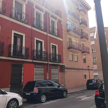 Habitacion En Madridアパートメント エクステリア 写真